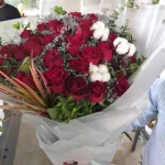 گل فروشی اندیا دسته گل و سبد گل در غرب تهران چیتگر