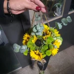 گل فروشی اندیا دسته گل و سبد گل در غرب تهران چیتگر